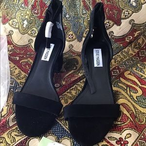 Steve Madden Leather upper black sandals
